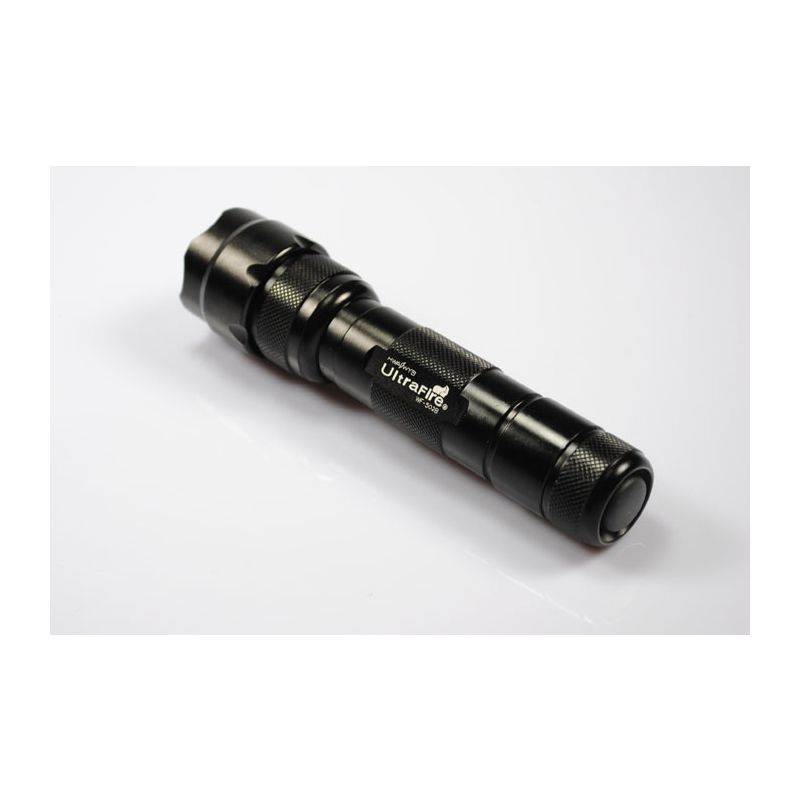 UltraFire WF-502B LED lommelygte 1300 lumens robust design camping og vandring gratis forsendelse