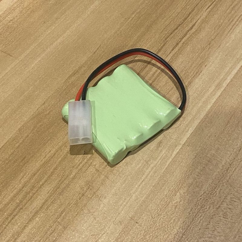 Miljøvenligt 4,8V AA 1800mAh Ni-MH batteri Høj kapacitet og pålidelig ydeevne til legetøj og bærbare enheder