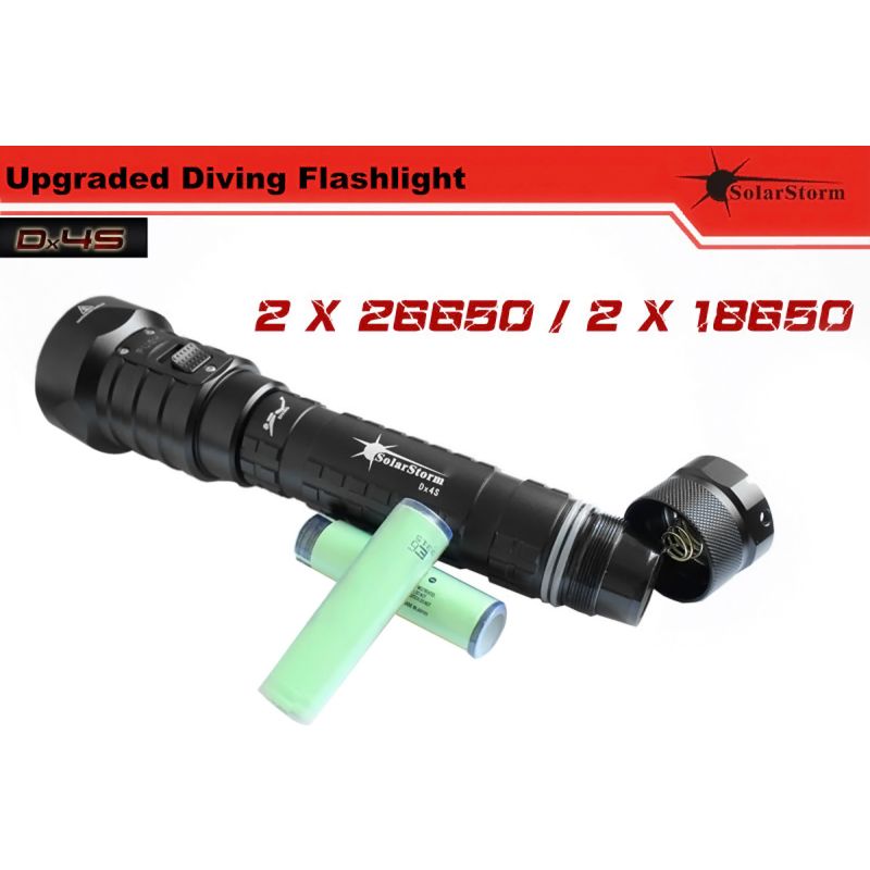Oplev Solarstorm DX4S 4xU2 3200-lumen undervandslommelygte ideel til dykkerentusiaster med holdbar IPX8 design