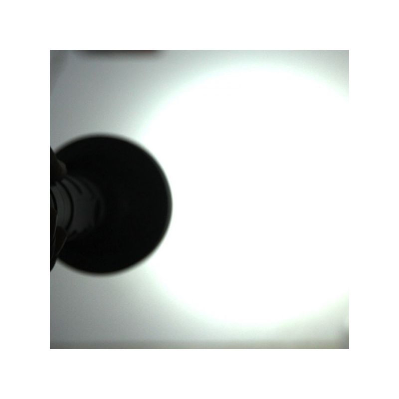 TrustFire 28T6 højtydende LED lommelygte 40000 lumen til natvandring IPX5 vandtæt og holdbar konstruktion