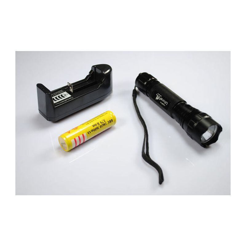 Oplev Ultrafire WF-501B LED lommelygte med 1300 lumen og genopladeligt 18650 batteri Perfekt til nødsituationer
