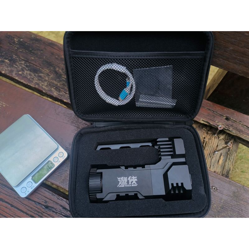 Manker Ranger MK39 II USB genopladelig bærbar lommelygte combo spotlight floodlight robust anodiseret design