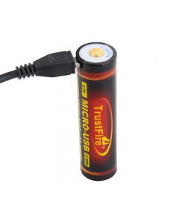 Trustfire 18650 3400mAh 3.7V Micro USB genopladeligt Li-Ion batteri
