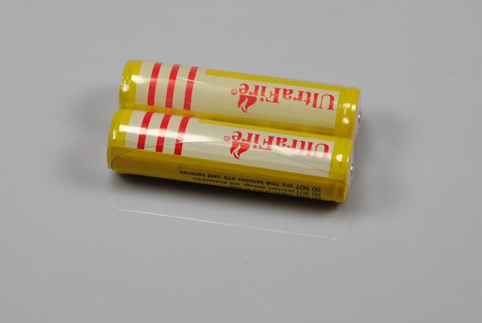 UltraFire BRC 18650 Genopladeligt Li-ion batteri par med høj kapacitet til lommelygter og kameraer 3600mAh