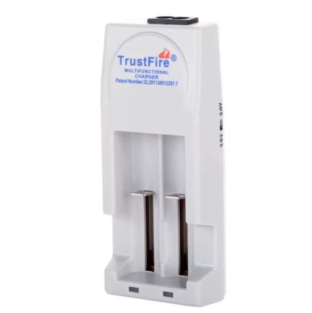 TrustFire TR-001 Li-ion batterioplader til 18650 14500 16340 med samtidig opladning og sikkerhedsfunktioner